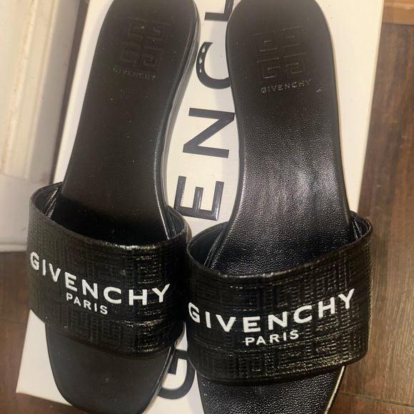 Authentic Givenchy Slides - Picture 6 of 6